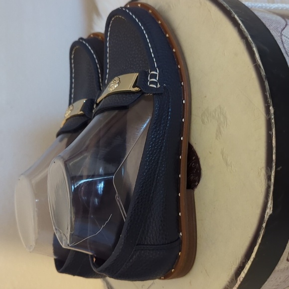 Annie Klein Step Up Your Style Game with Classic Navy Blue Loafers Lion Head - Picture 4 of 8